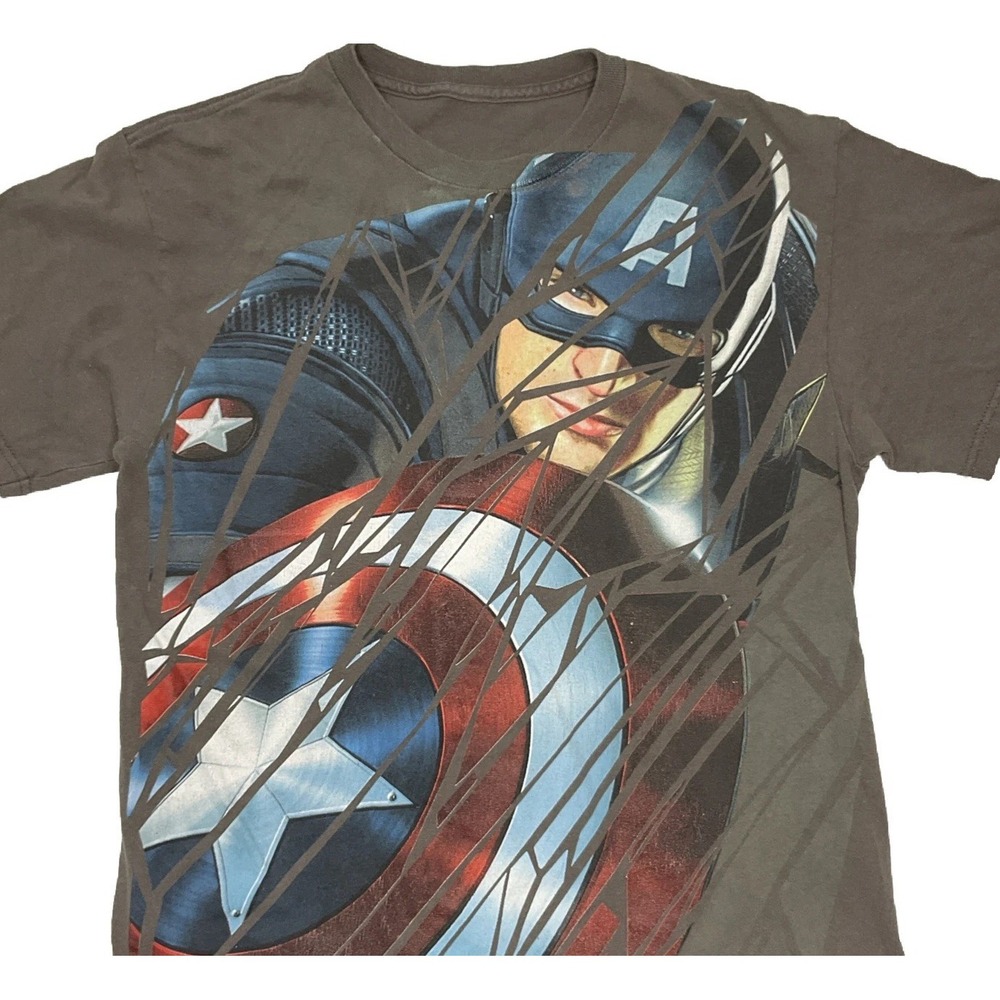 Avengers Captain America Shirt Men M Big Graphic Tee Retro Marvel Short Sleeve